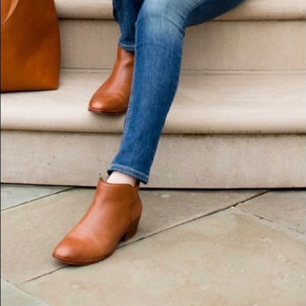 SAM EDELMAN PETTY BOOT in Saddle leather